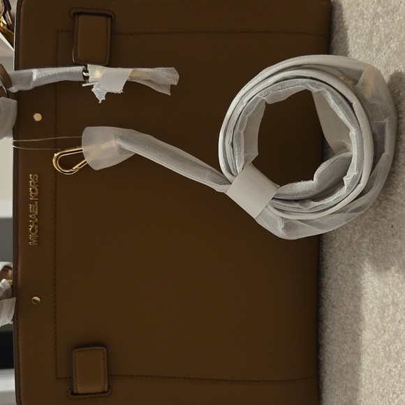 Michael Kors Purse - Brand NEW - Picture 6 of 6